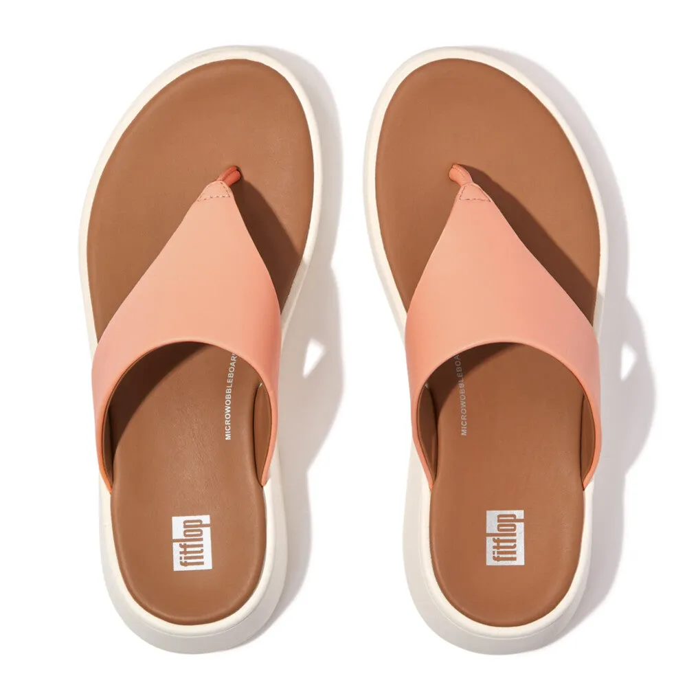 รองเท้าแตะแบบหูหนีบ ผู้หญิง รุ่น F-MODE LEATHER FLATFORM TOE-POST SANDALS