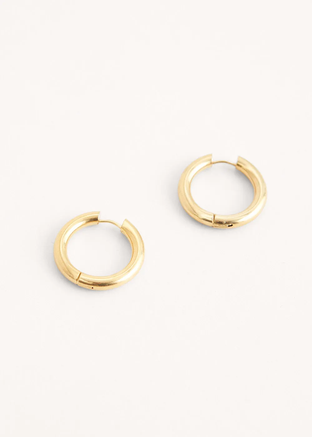 AAVI CHUNKY HOOP EARRING