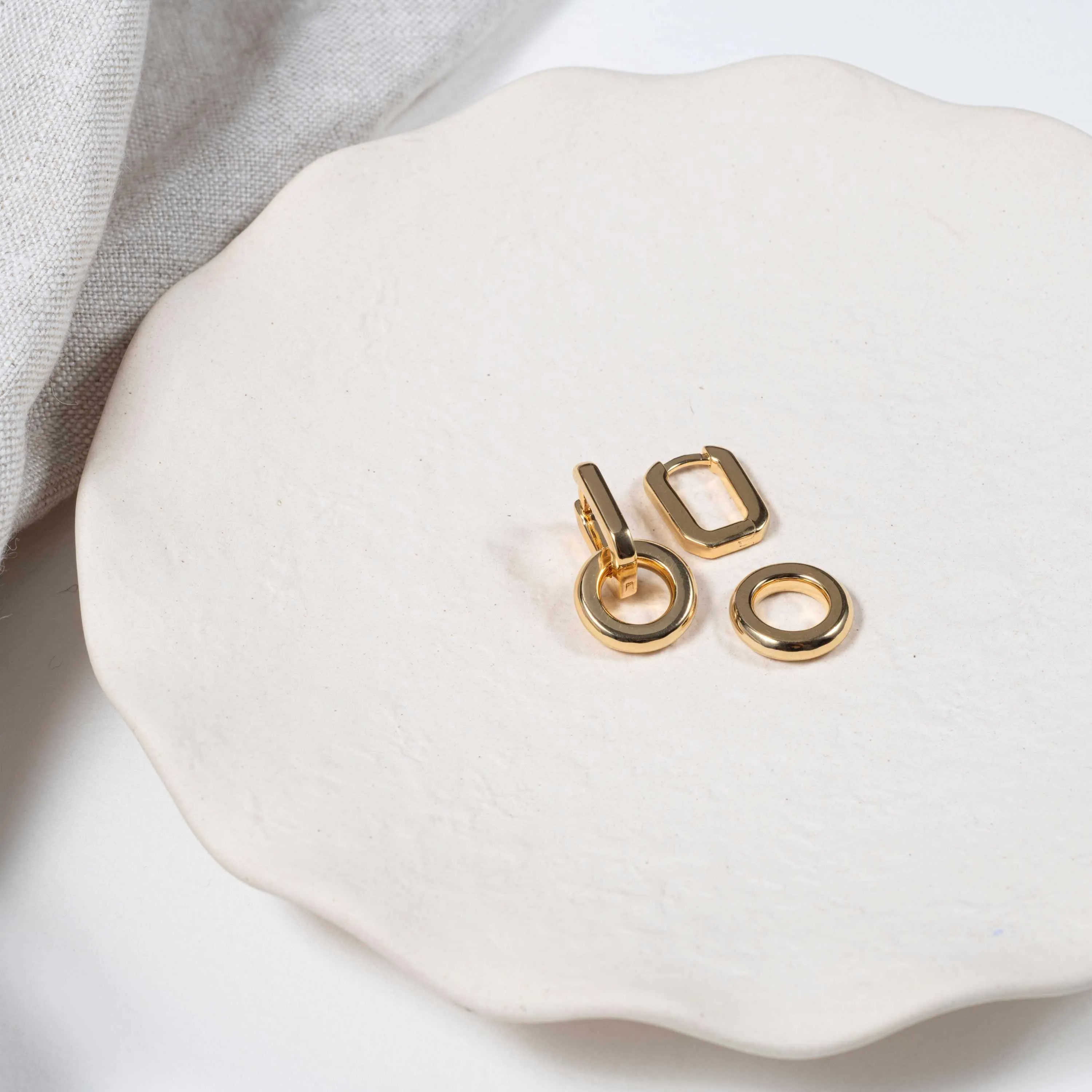 Auree x @theeditbutton Gold Chunky Circle Drops