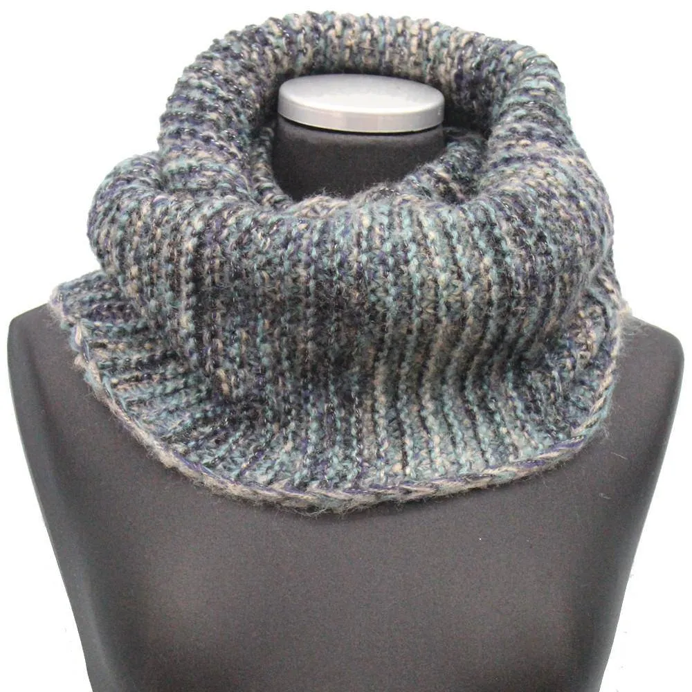 Chunky Knit Infinity Muffler - Blue