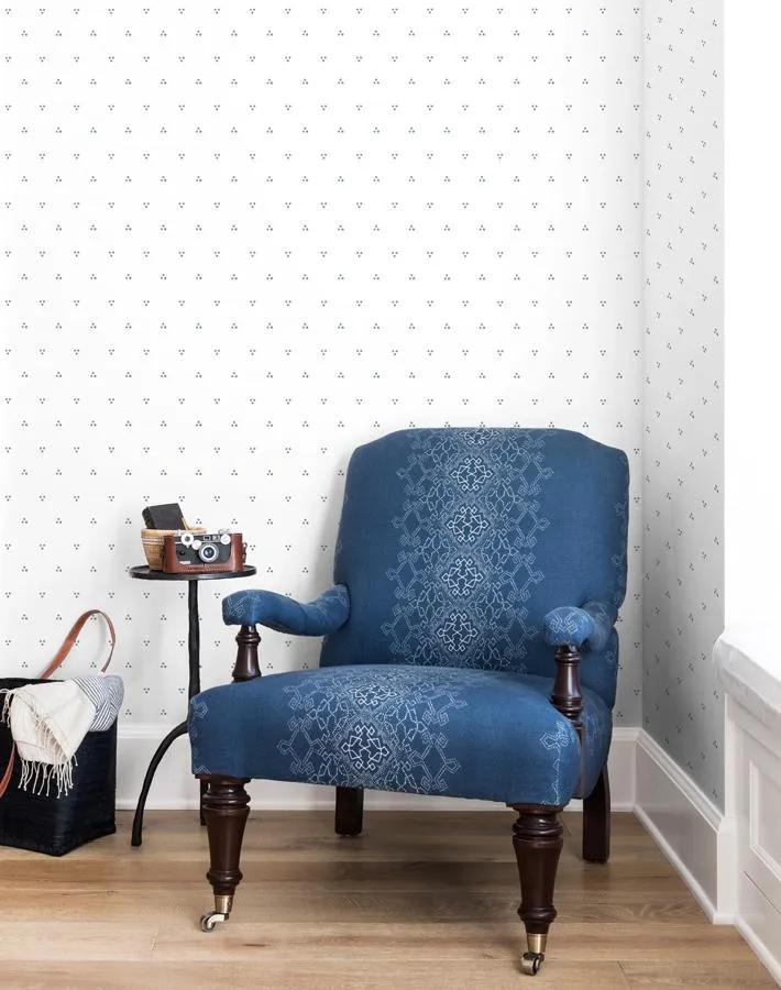 Dainty Dot Wallpaper