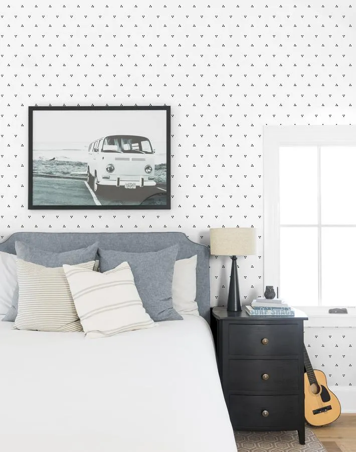 Dainty Dot Wallpaper