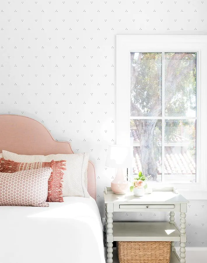 Dainty Dot Wallpaper