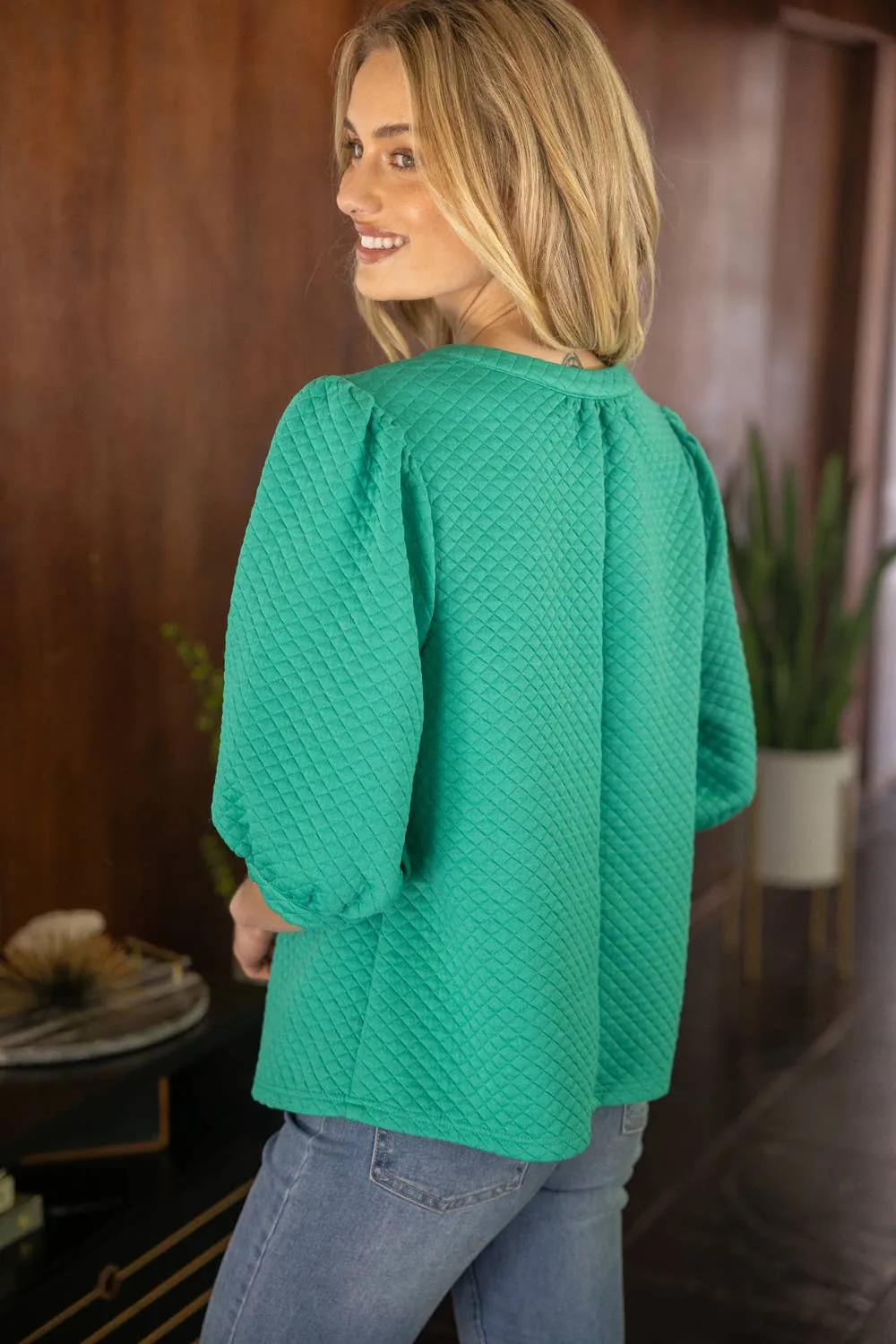 GREEN RIBBON DETAILED QUILT TEXTURED TOP