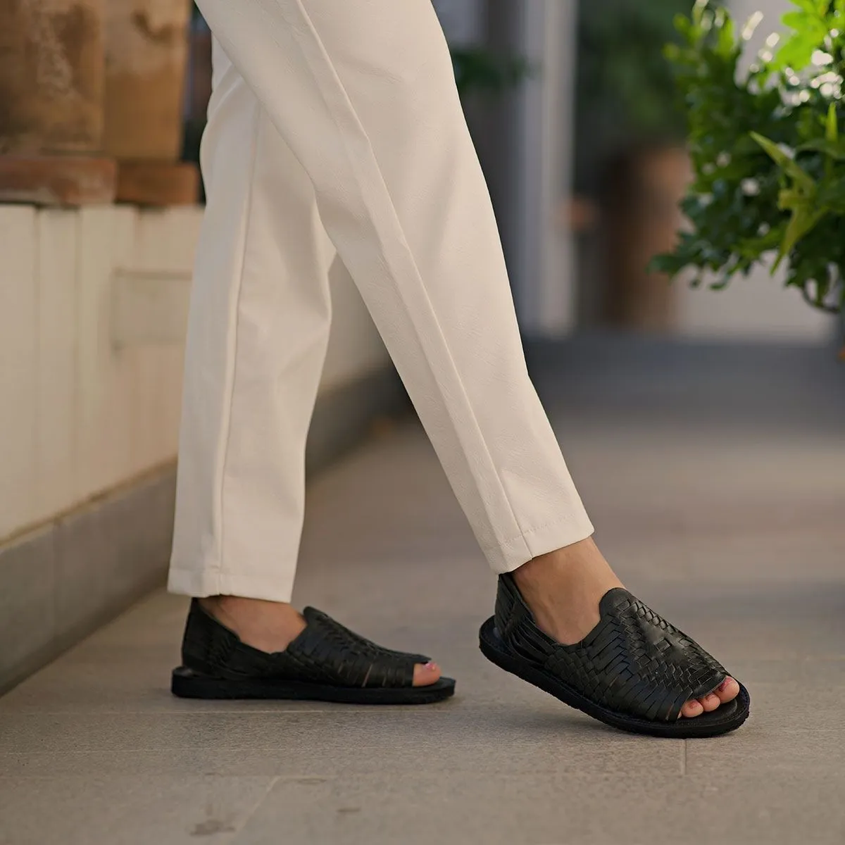 Itzel Natural Black