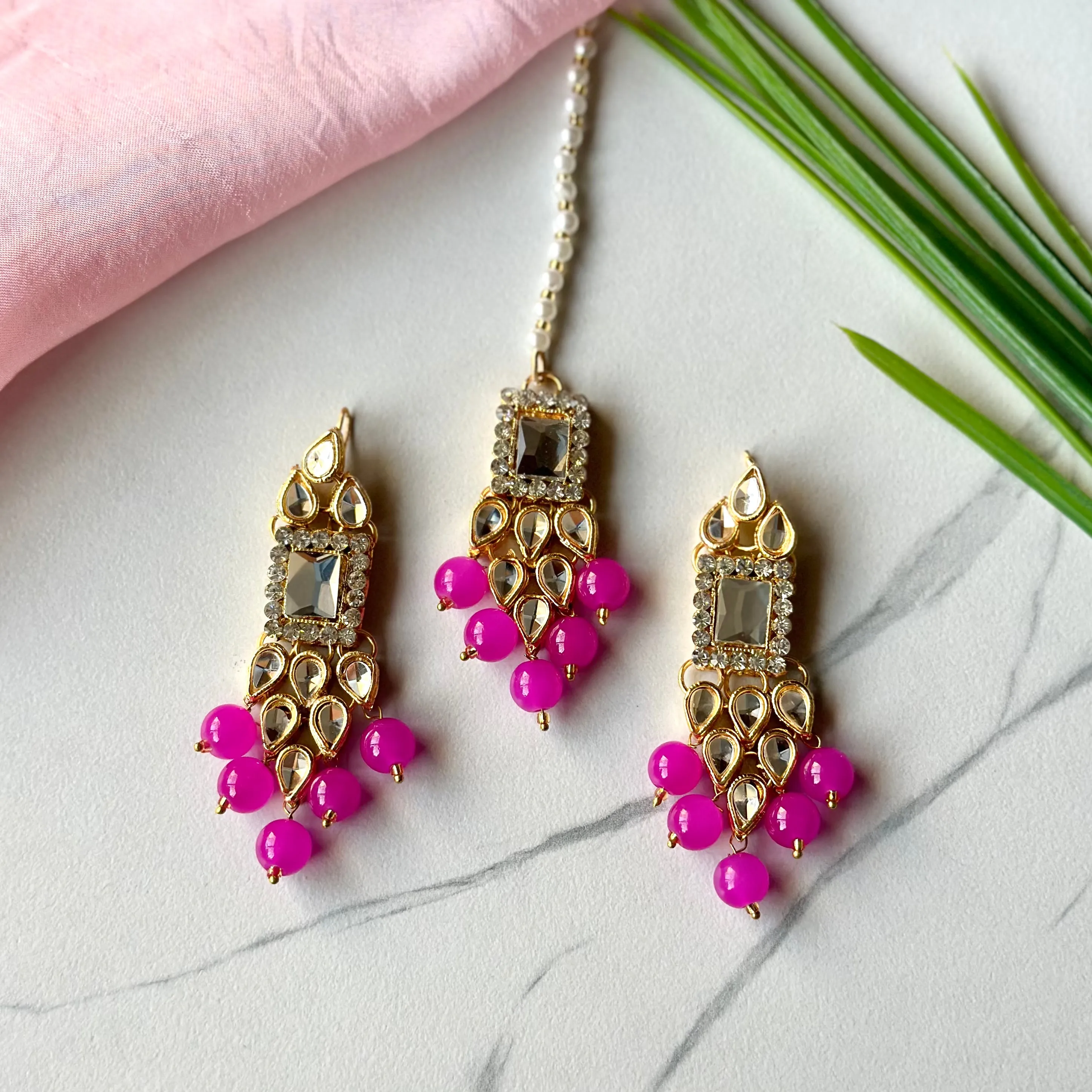 Mishaal (Shocking Pink)